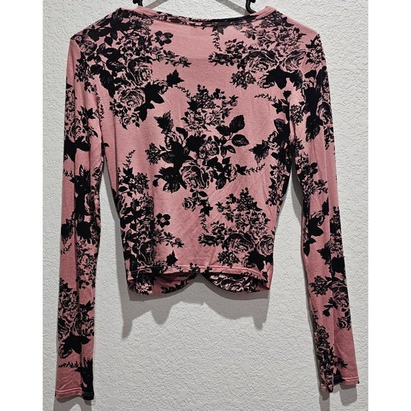 Free Kisses Floral Pink and Black CropTop Lightweight Size Small - Picture 5 of 5